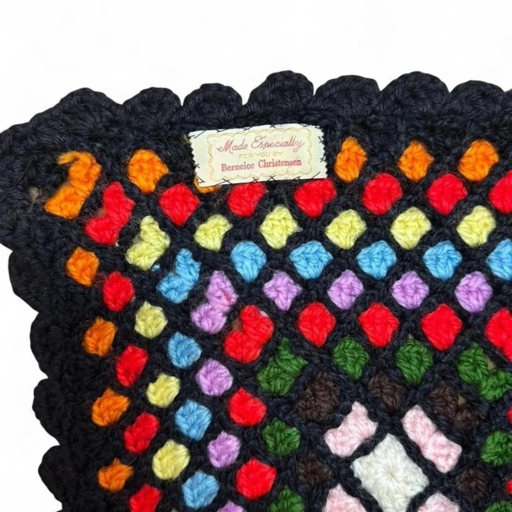 Handmade vintage 1970s crochet granny square Soft and warm throw blanket 54
